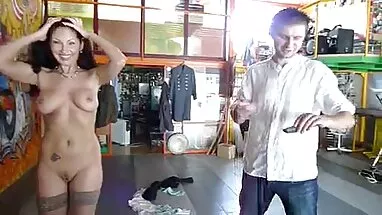 Hint yerli türk sex filmleri exposing ona memeler üzerinde kam